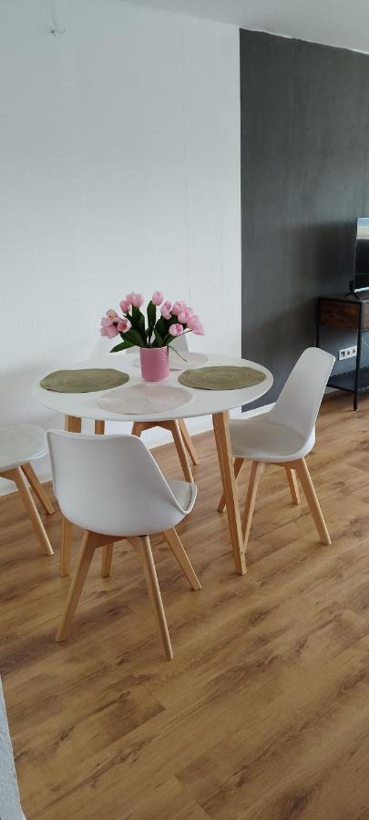 Schoene Sonnige Wohnung Jüchen Esterno foto