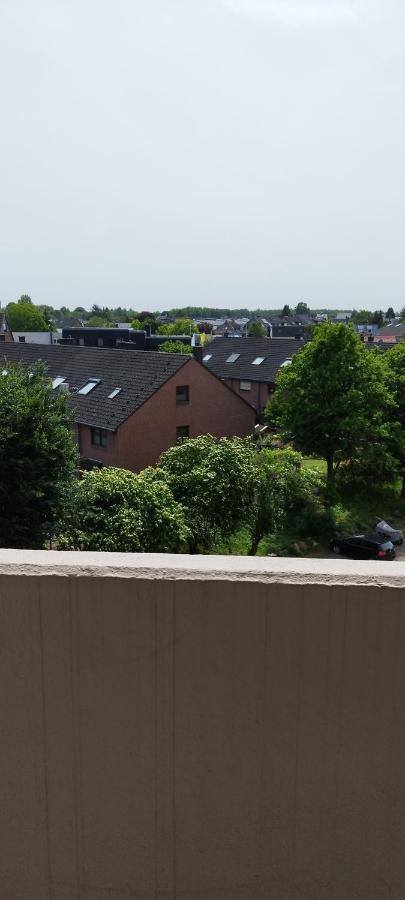 Schoene Sonnige Wohnung Jüchen Esterno foto